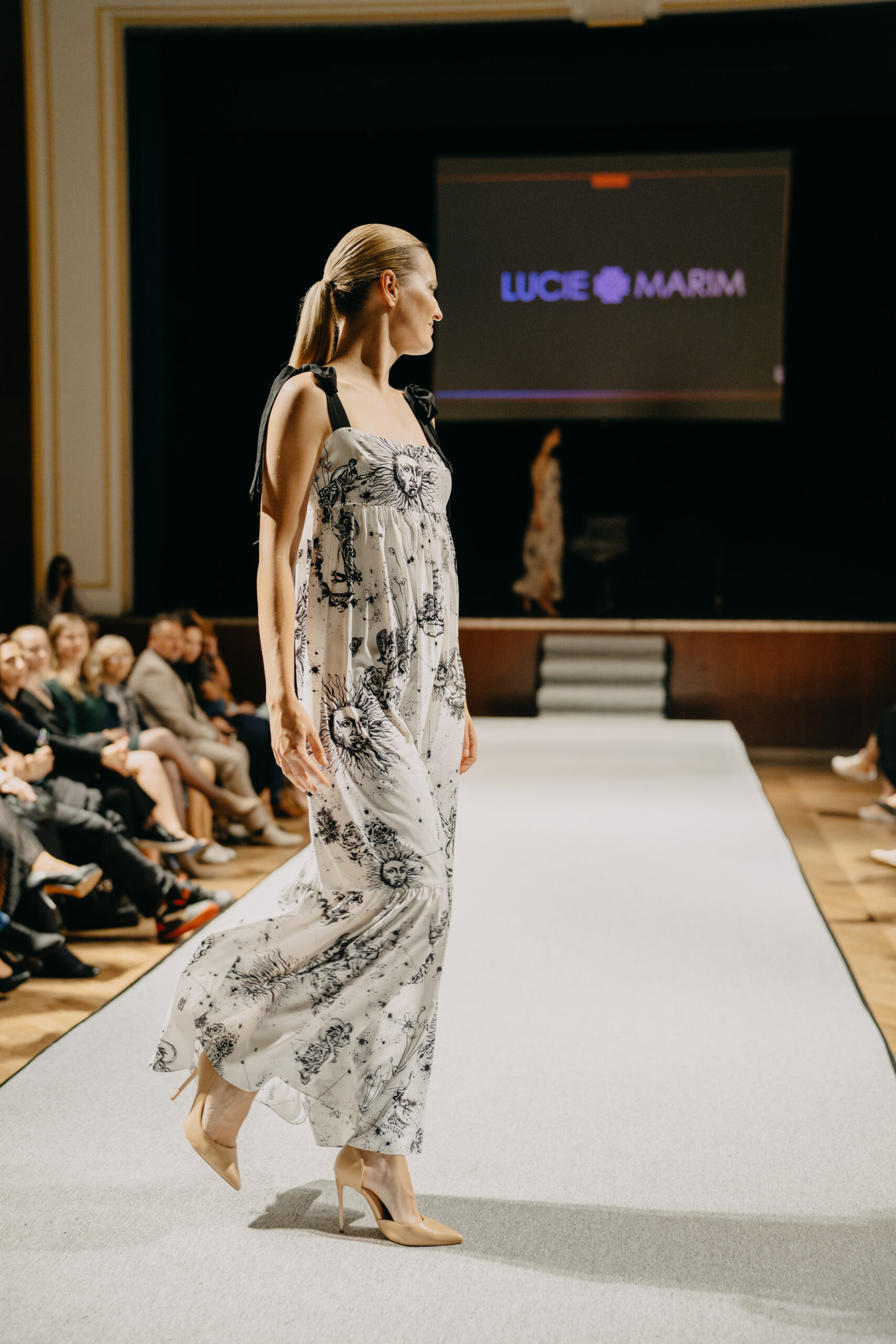 ŠATY S MAŠLEMI kolekce Den a Noc - Obrázek 8