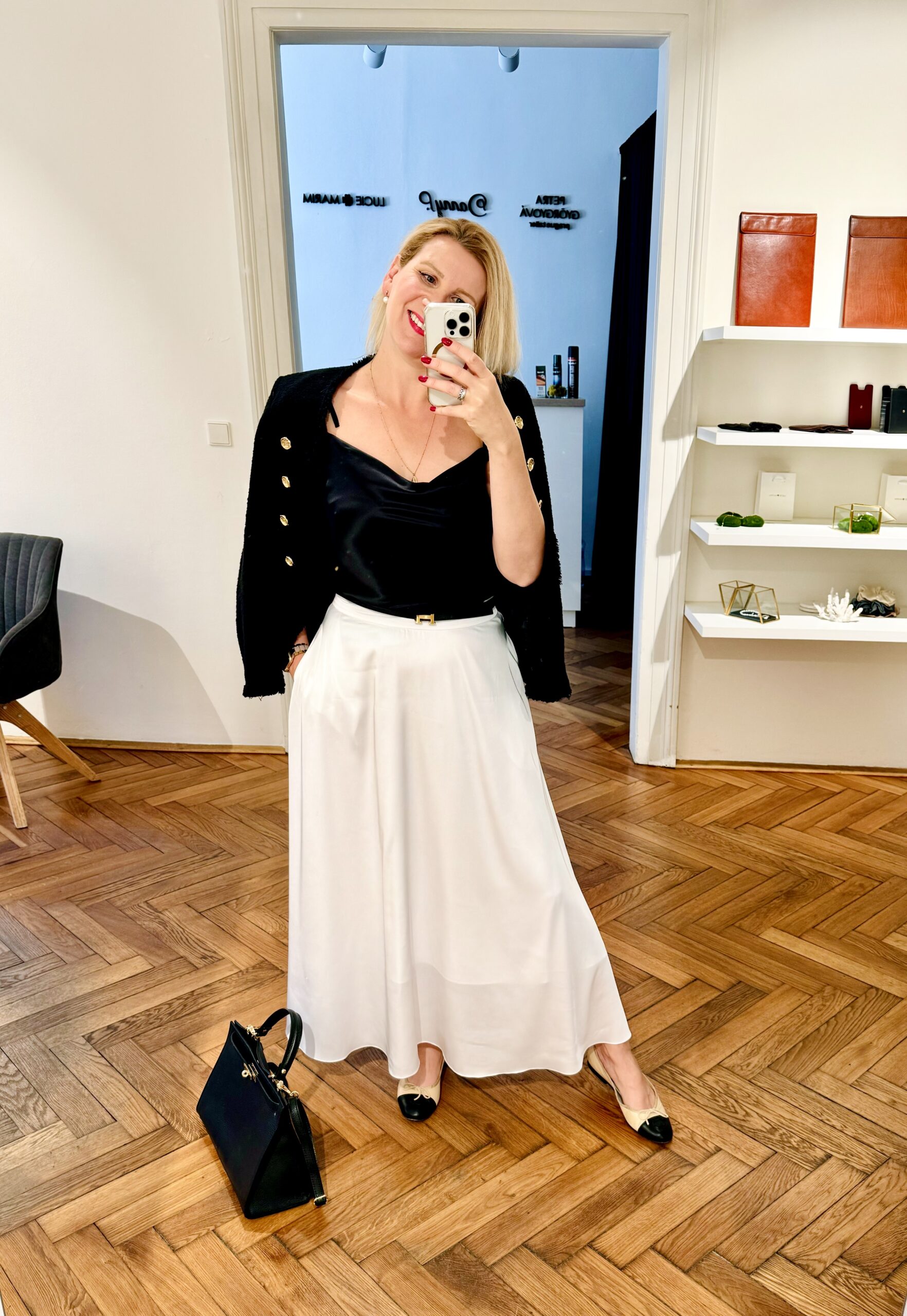 SUKNĚ S HEDVÁBÍM NĚŽNOST V BÍLÉ - Obrázek 4