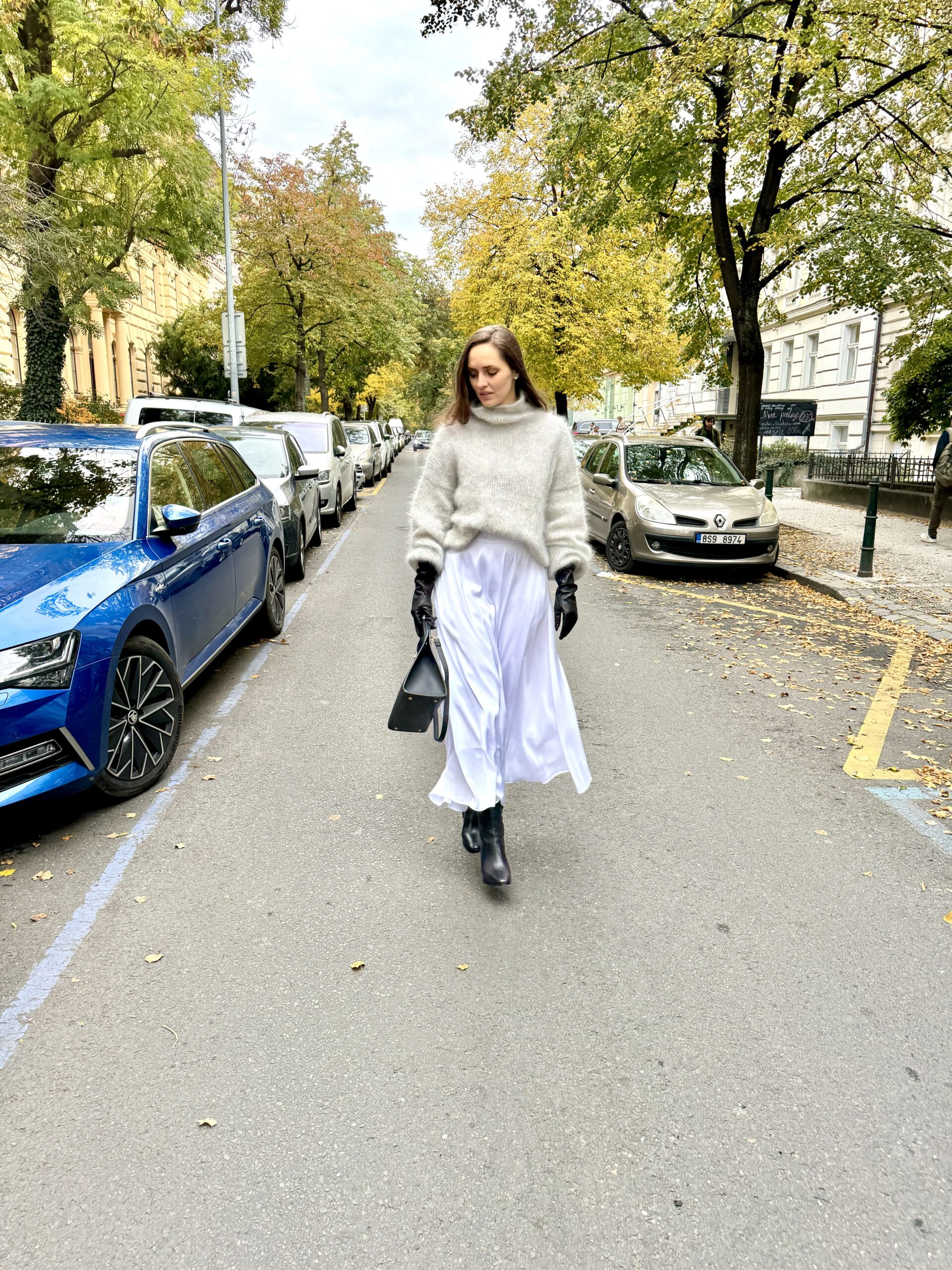 SUKNĚ S HEDVÁBÍM NĚŽNOST V ČERNÉ - Obrázek 3