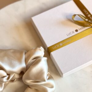 HEDVÁBNÁ MAXIGUMIČKA v dárkovém balení