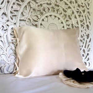 HEDVÁBNÝ POVLAK NA POLŠTÁŘ S MAŠLIČKAMI