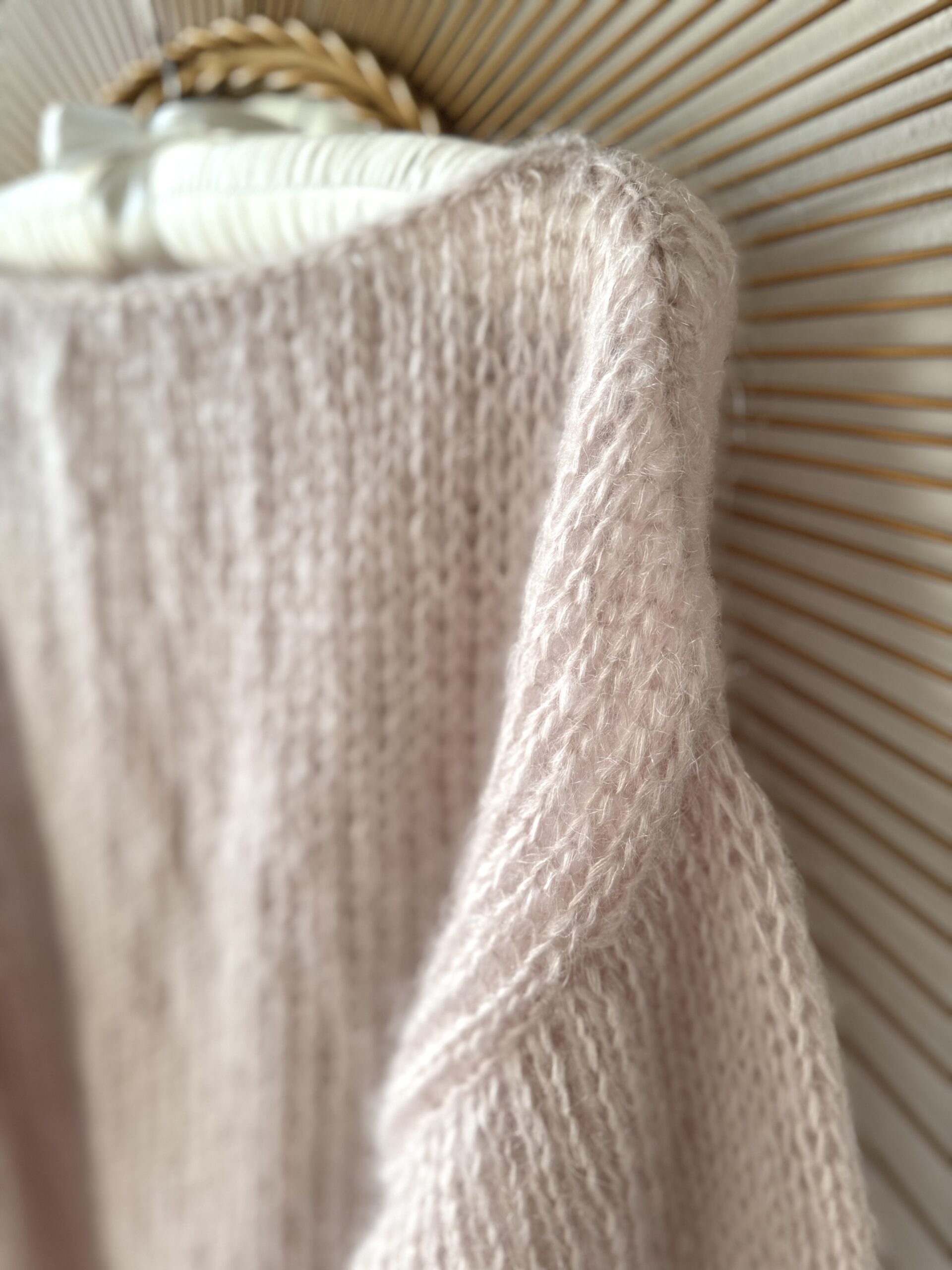 SVETR MOHER S HEDVÁBÍM BLUSH SECRET - Obrázek 2