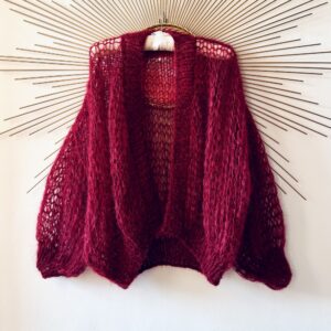 LEHOUČKÝ MOHEROVÝ CARDIGAN VE VÍNOVÉ