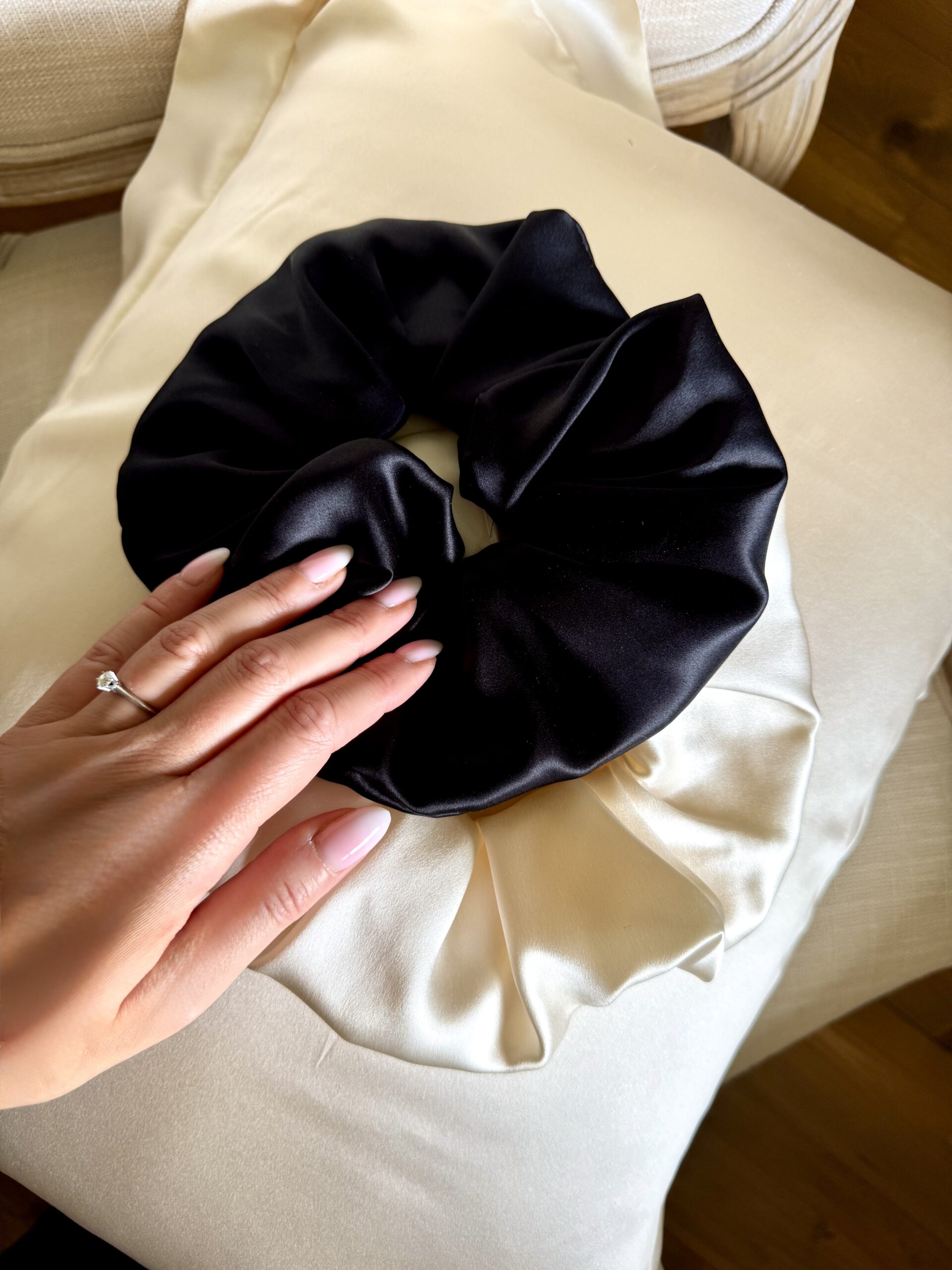 HEDVÁBNÁ MAXIGUMIČKA v dárkovém balení - Obrázek 2